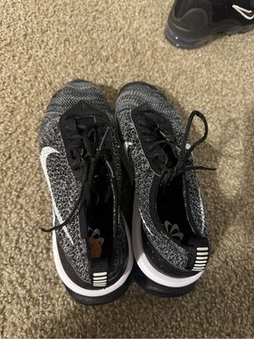 Women Black & White Knit Athletic Shoes - (Brand: )